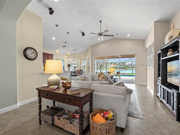 3rd image of 9113 Astonia WAY