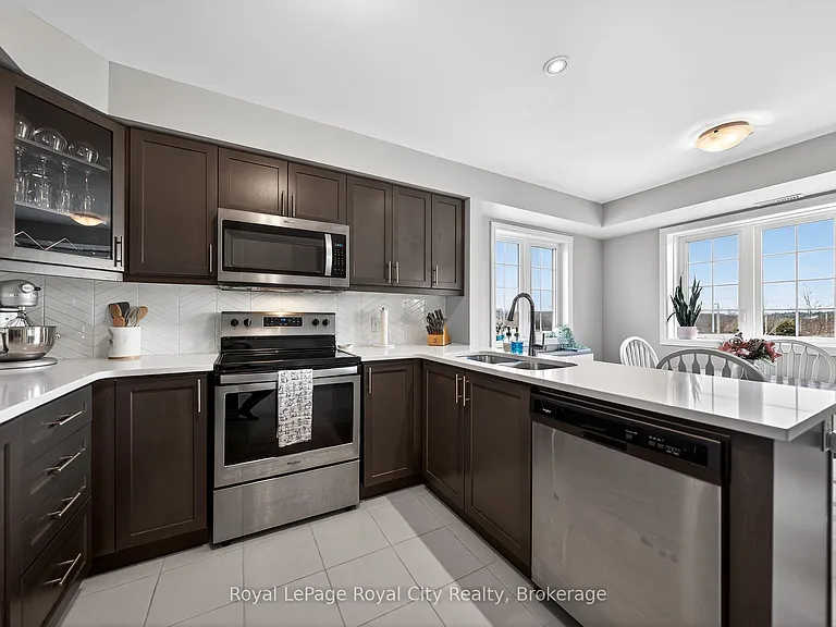 85 Mullin Dr #1B — Photo 14