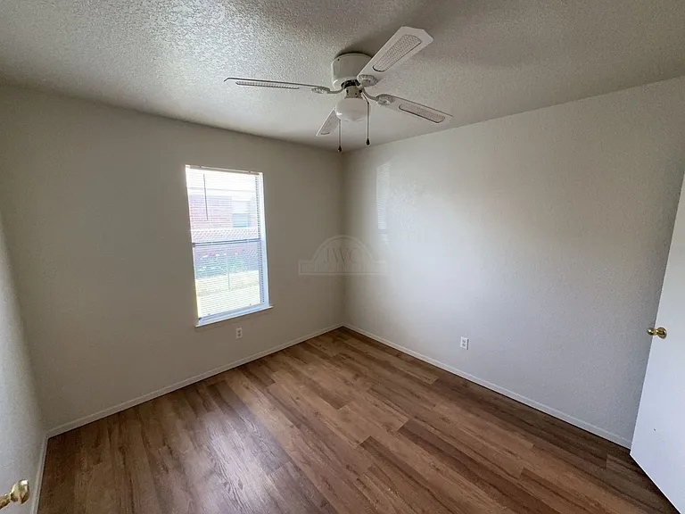 621 Deloris Dr — Photo 4