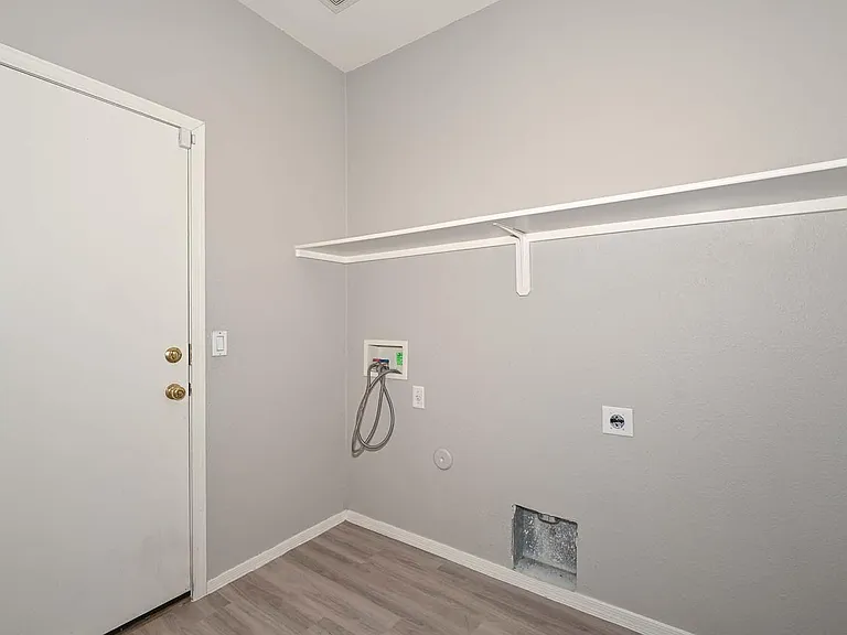 223 S 119th Dr — Photo 29