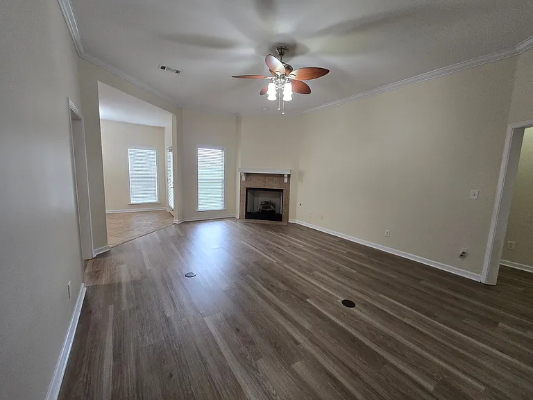 405 Harvest Loop — Photo 2