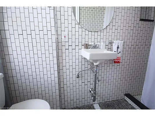 Sold by Bergen Basin Real Estate | media 36