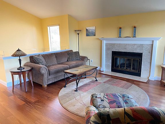 Living room, gas fireplace.