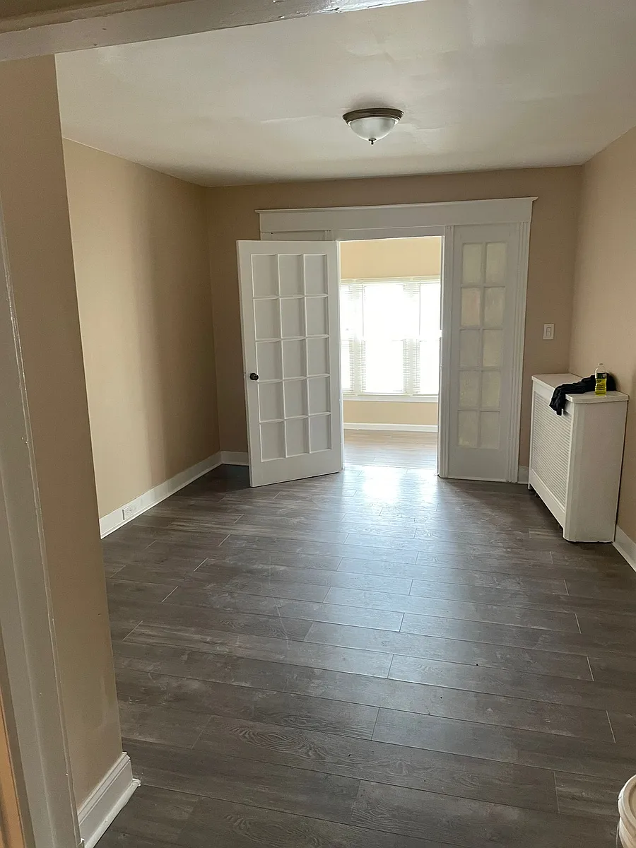 Building Photo - 1810 W Ruscomb St #1