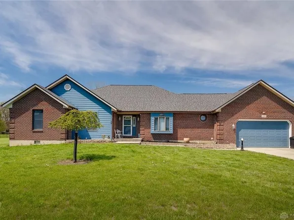 1369 Graceland Dr, Fairborn, OH 45324