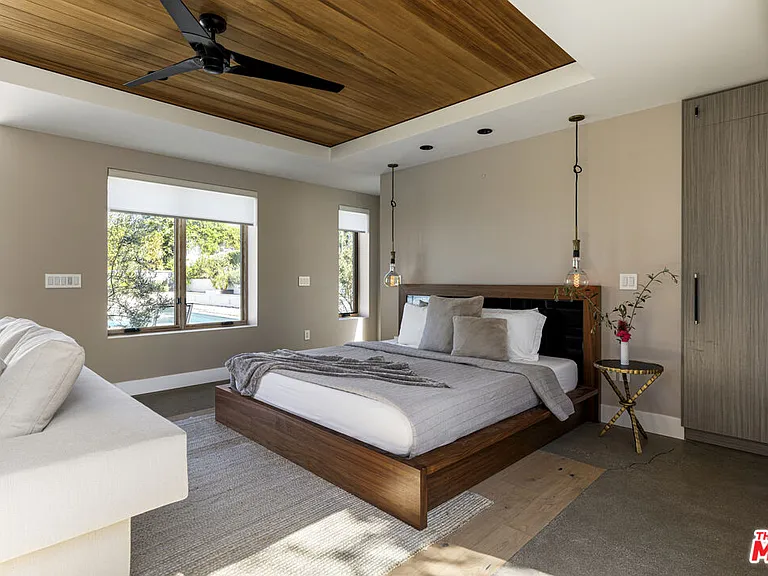 2715 Edwin Pl — Photo 40