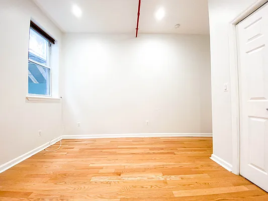 Rented by RealTegrity NY LLC | media 30