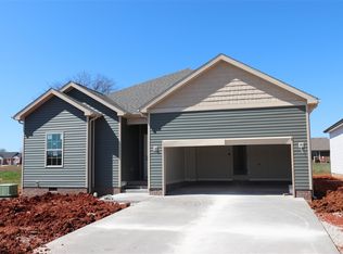 820 McIntyre St, Bowling Green, KY 42101