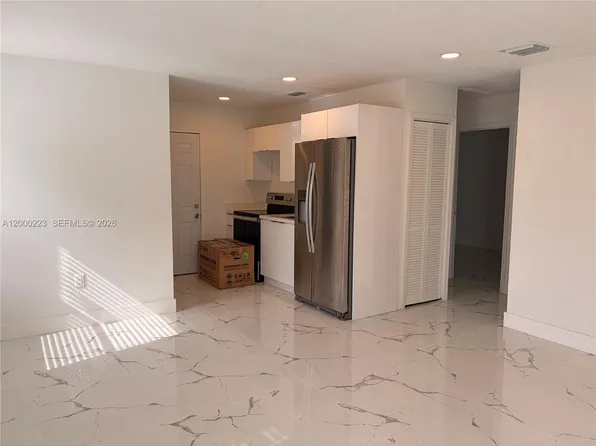 2481 NW 154th St, Miami Gardens, FL 33054