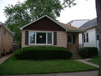 4135 Wenonah Ave photo 1