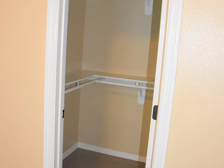 5104 N Winona Dr — Photo 9