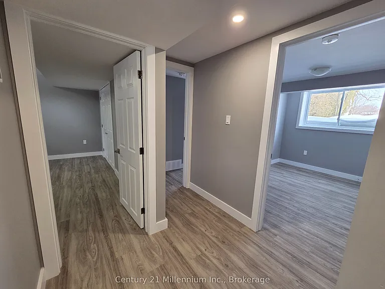 398 Kingsway St E #2 — Photo 20