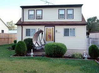 7029 W 71st Pl, Chicago, IL 60638