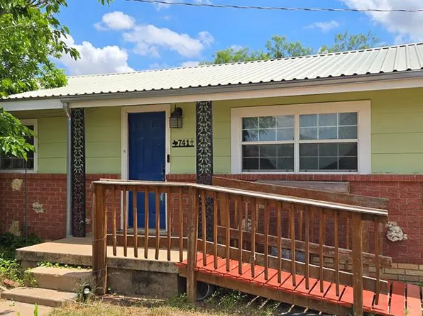 741 W Avenue Z, San Angelo, TX 76903