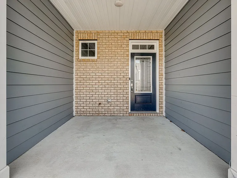 807 Gable Oak Ln — Photo 2