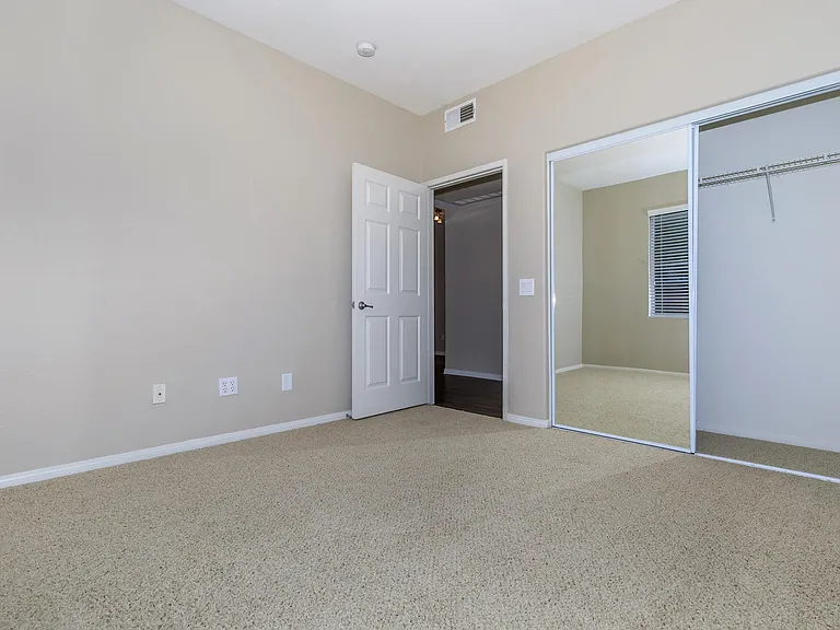 Laurel Glen Apartment Homes — Photo 52