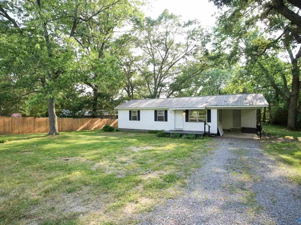 118 Bailey Ave, Rainsville, AL 35986
