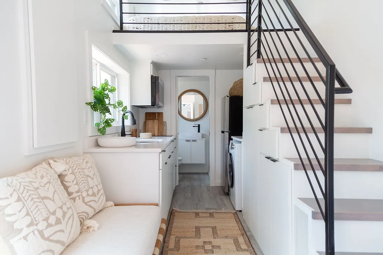 2 bed, 333 sqft, $2,575 — Photo 4