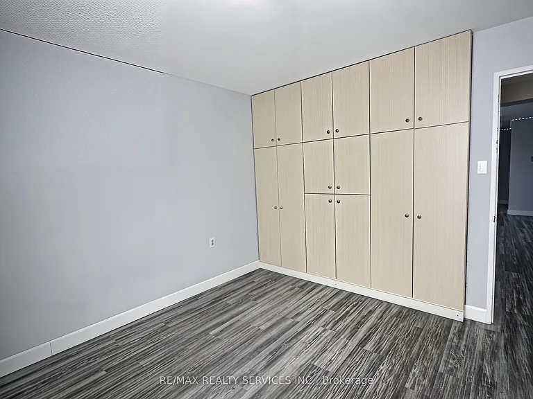 18 Knightsbridge Rd #1812 — Photo 14
