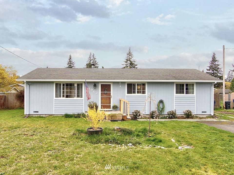 1st image of 4902 135th Pl NE