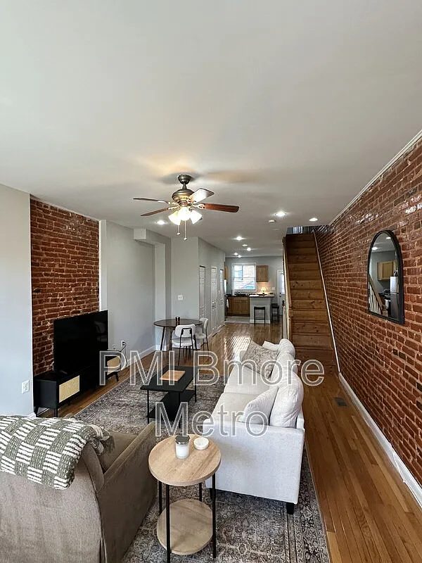 3 bed, 3.5 bath, 1875 sqft, $2,875 — Photo 2