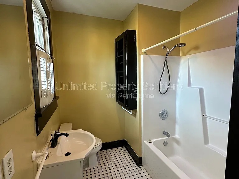 721 Chestnut St #A — Photo 9