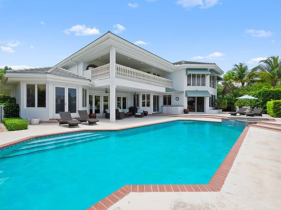 4th image of 396 E Coconut Palm Rd