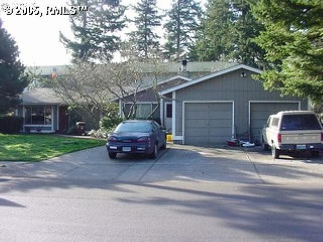 1st image of 17322-17324 SE Pine St