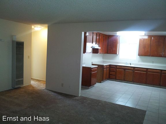 3rd image of 8816 Ramona St