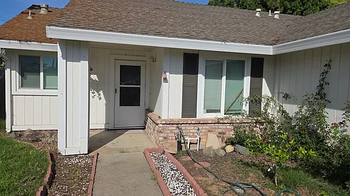 7613 Luzern Way Photo 1