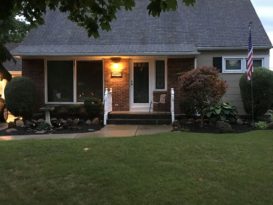 1st image of 32 Cloister Ct