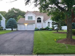 34 Templar Rd, Manalapan, NJ 07726