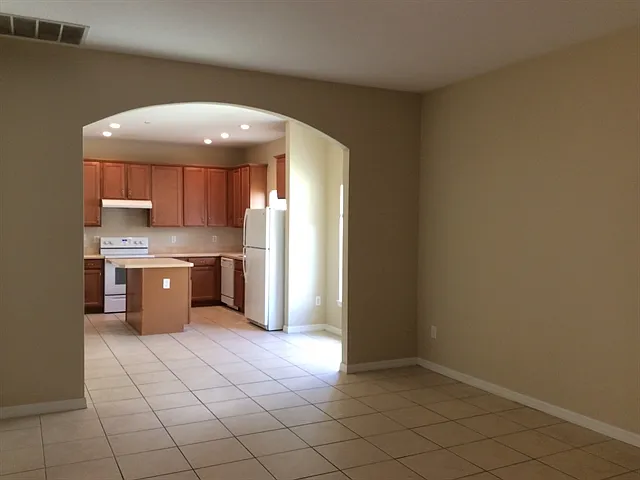 1659 Canoe Creek Falls Dr — Photo 4
