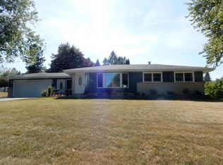 795 Hi Ridge Ave, Waukesha, WI 53186