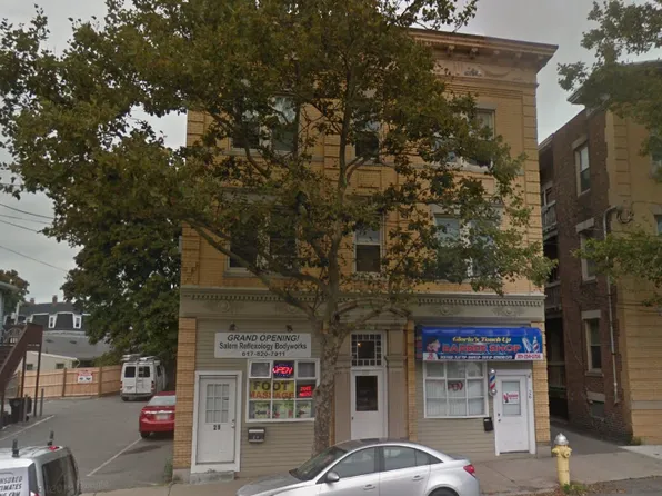 26 Boston St APT 6, Salem, MA 01970