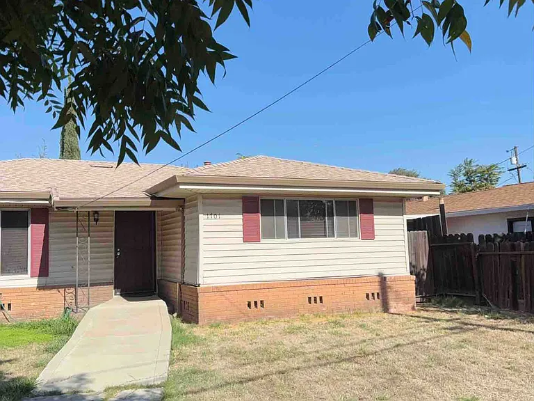1701 E Scotts Ave — Photo 1