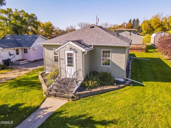 485 7th Ave NW, Valley City, ND 58072