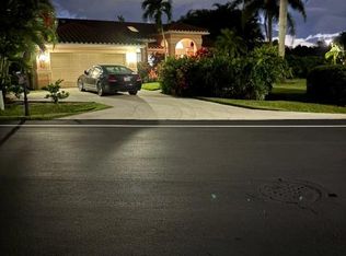 (Undisclosed Address), NAPLES, FL 34104