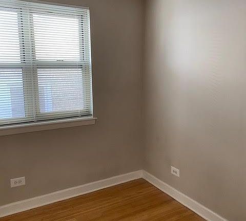 5th image of 4924 Mulford St #E