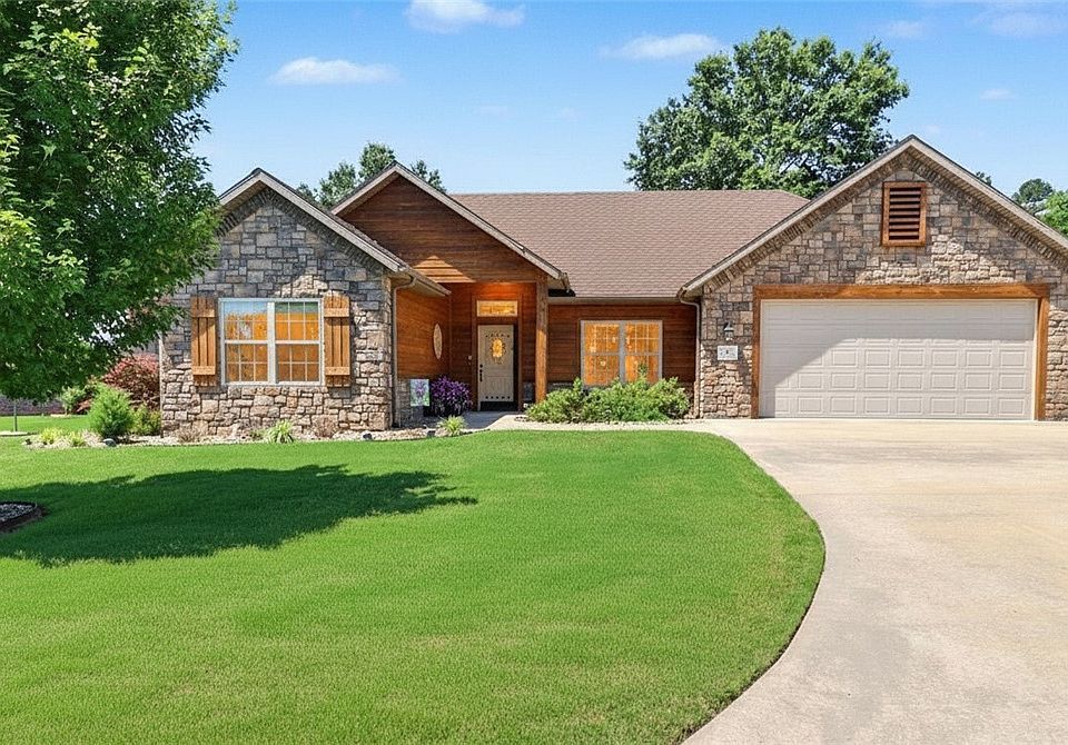 1st image of 4 Villas Way