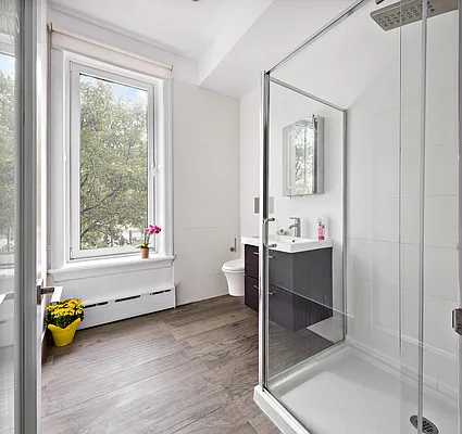 Rented by Douglas Elliman | media 31