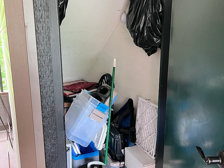 Amiot Dr — Photo 16