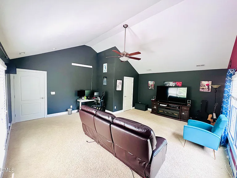 1073 Gold Rock Ln — Photo 28