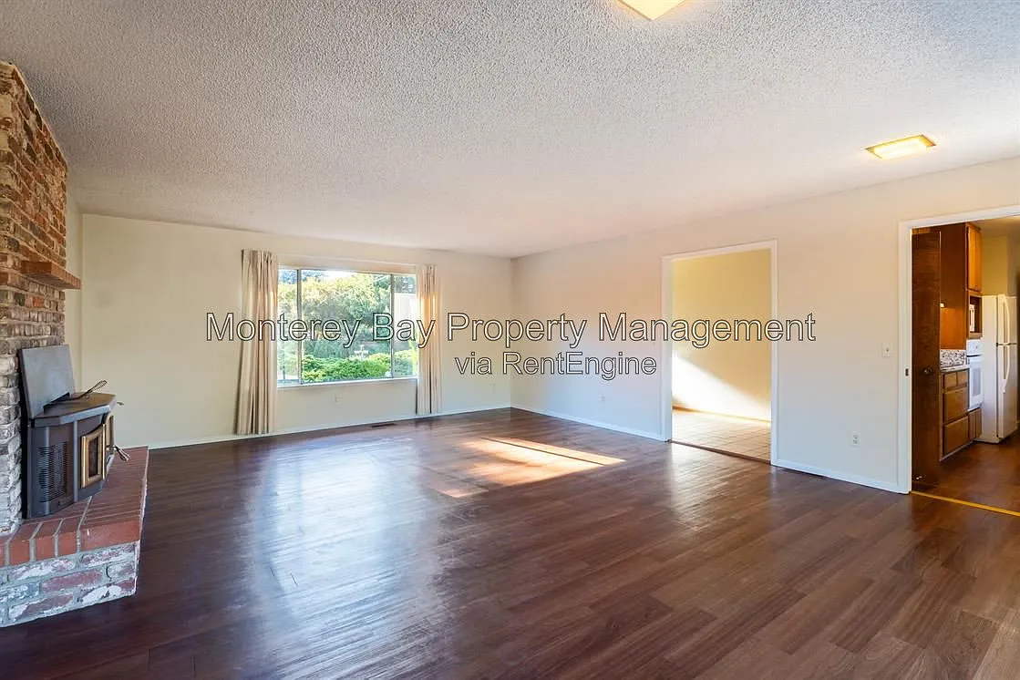 3 bed, 2.0 bath, 1733 sqft, $4,875 — Photo 4
