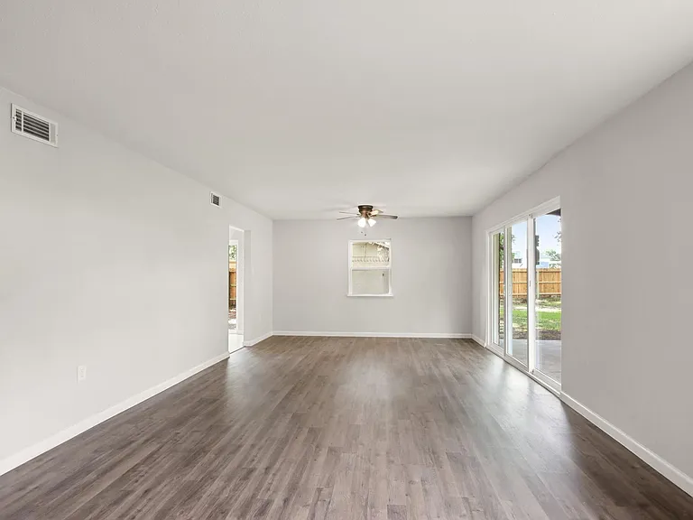 19511 Pine Echo Dr — Photo 5