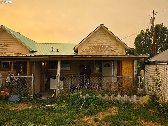 3rd image of 2039 Clark St