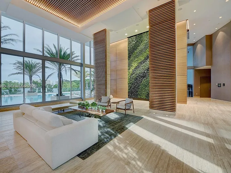 16385 Biscayne Blvd #2616 — Photo 37