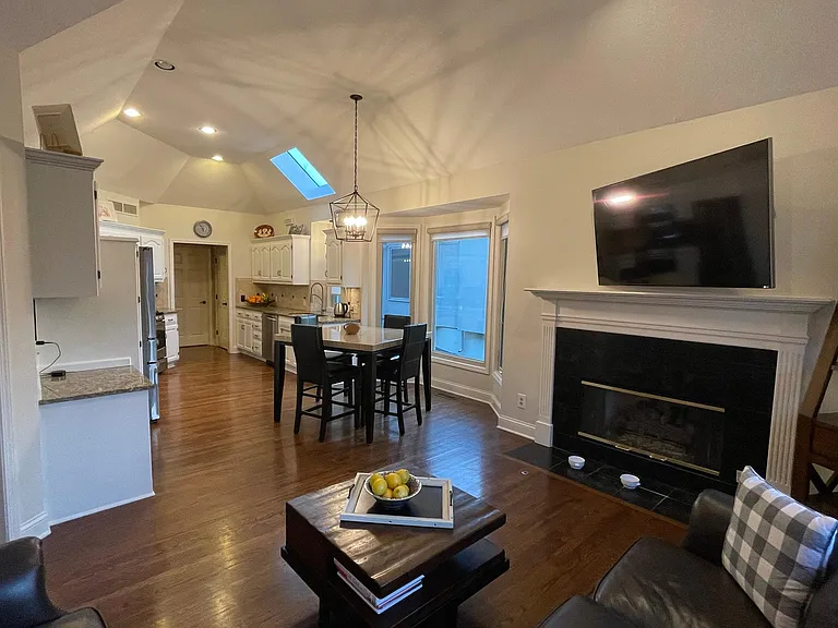 14212 Benson St — Photo 16