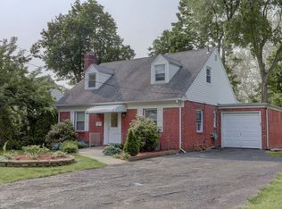 1 Ramsey Ter, Fair Lawn, NJ 07410