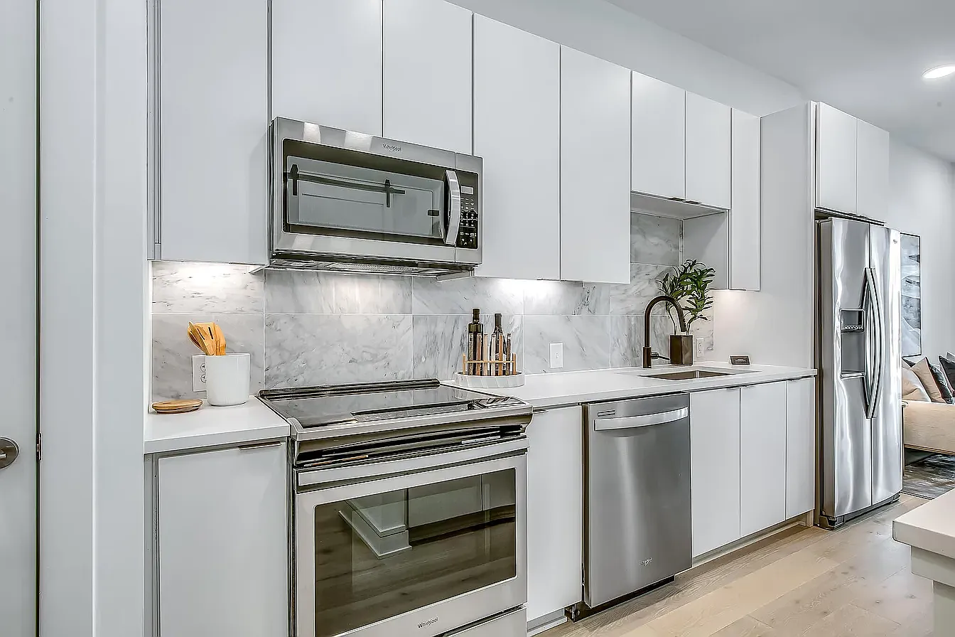 1 bed, 784 sqft, $2,500 — Photo 4